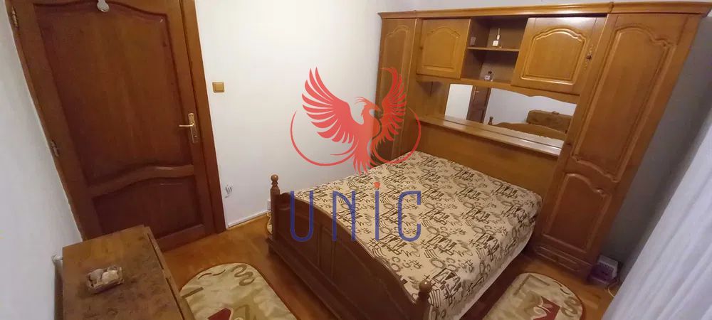 Apartament 3 camere, zona Amaradia - 400 Euro - Poză 4