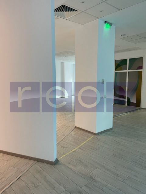 VANZARE CLADIRE DE BIROURI ZONA UNIRII | CLINICA MEDICALA  | CABINET | - Poză 13