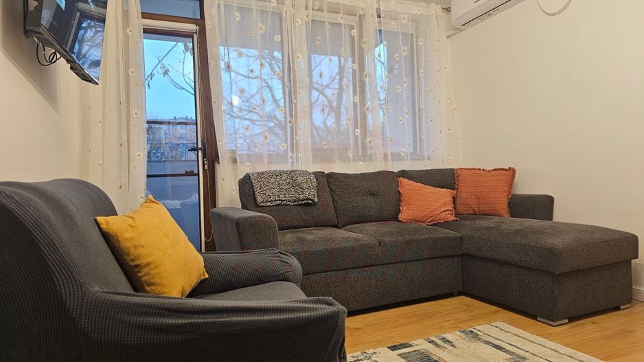 De vanzare apartament 3 camere, Tiglina 1, 61 mp, 88.000 Euro - Poză 1