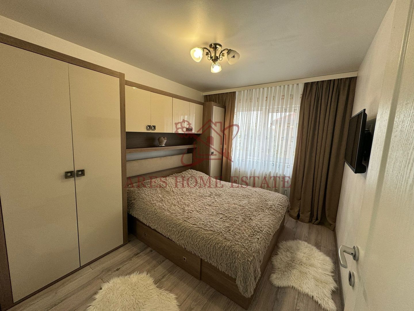 Zona Soarelui- Sud Plaza, 3 camere, 2 bai, etaj 1. Bucatarie inchisa. - Poză 5