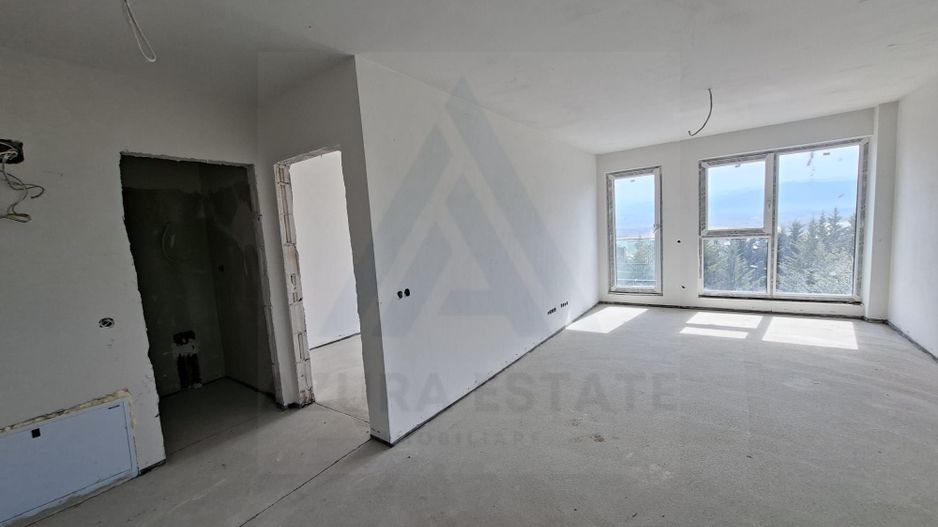 Apartament premium 49.7 mp utili 2 camere si curte 50 mp in Da Vinci - Poză 3