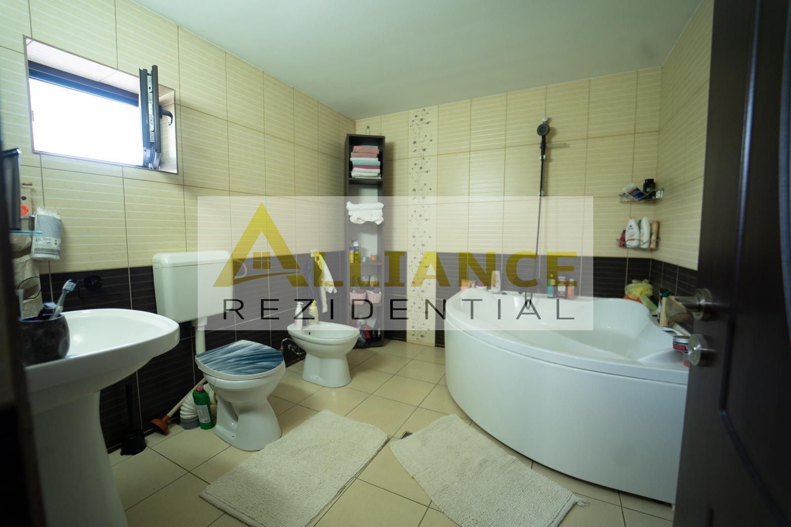 PREMIUM | Vila cu 4 camere si Piscina | Teren 500 mp - Poză 17