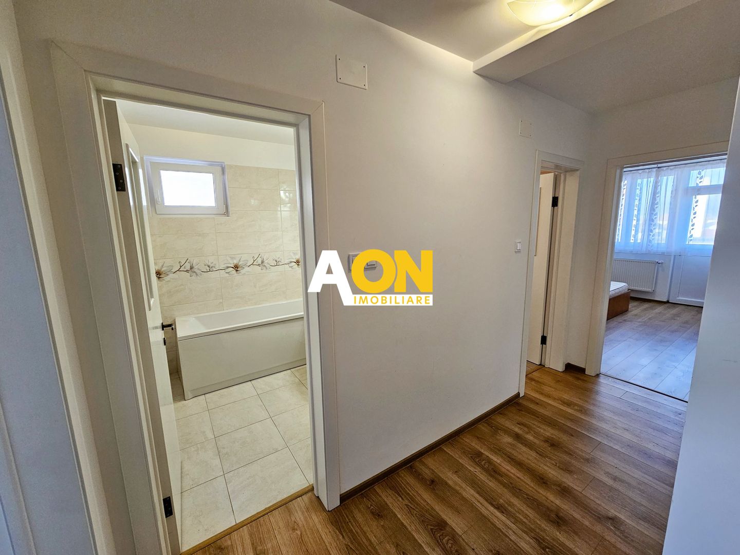 Penthouse 4 camere, mobilat, 100 mp utili + terasa 88 mp, ultracentral - Poză 6