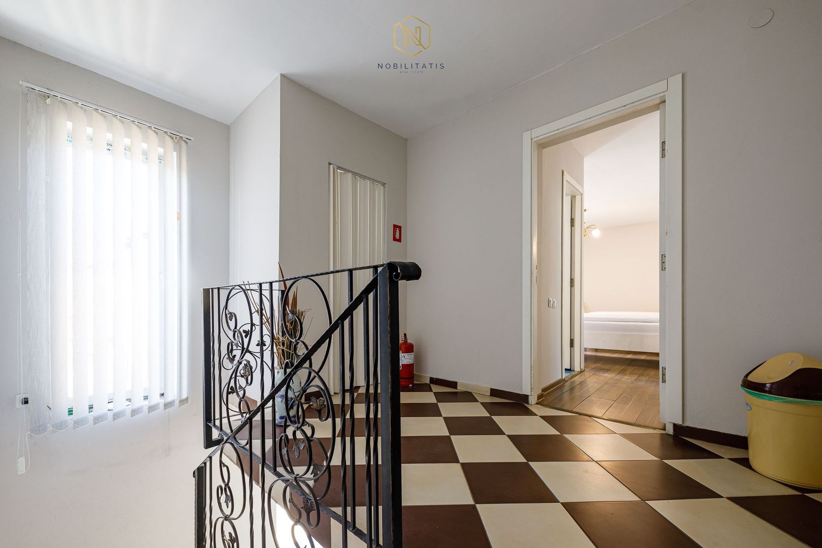 Proprietatea ideala pentru investiție, spații generoase, teren 1.200mp - Poză 12