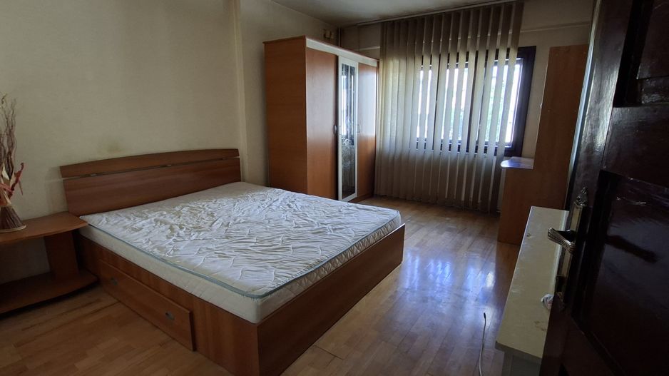 Apartament cu 3 camere - zona semicentrala - Poză 17