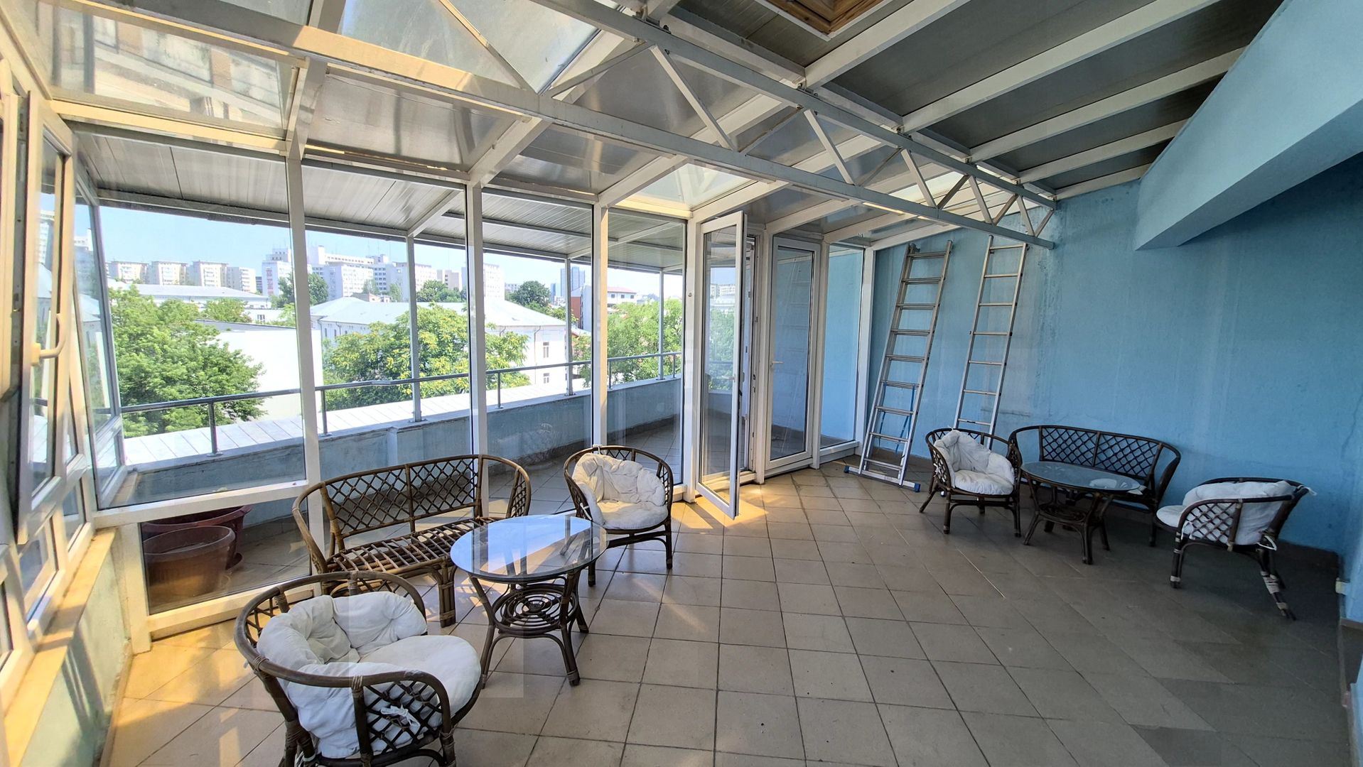 Apartament cu 2 camere 85 mp + 35 mp terasa si balconul + 2 locuri de parcare - Poză 7
