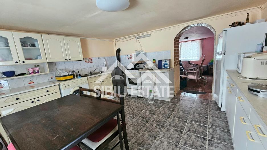 Casa Sibiu la Nucet teren 2317mp - Poză 3