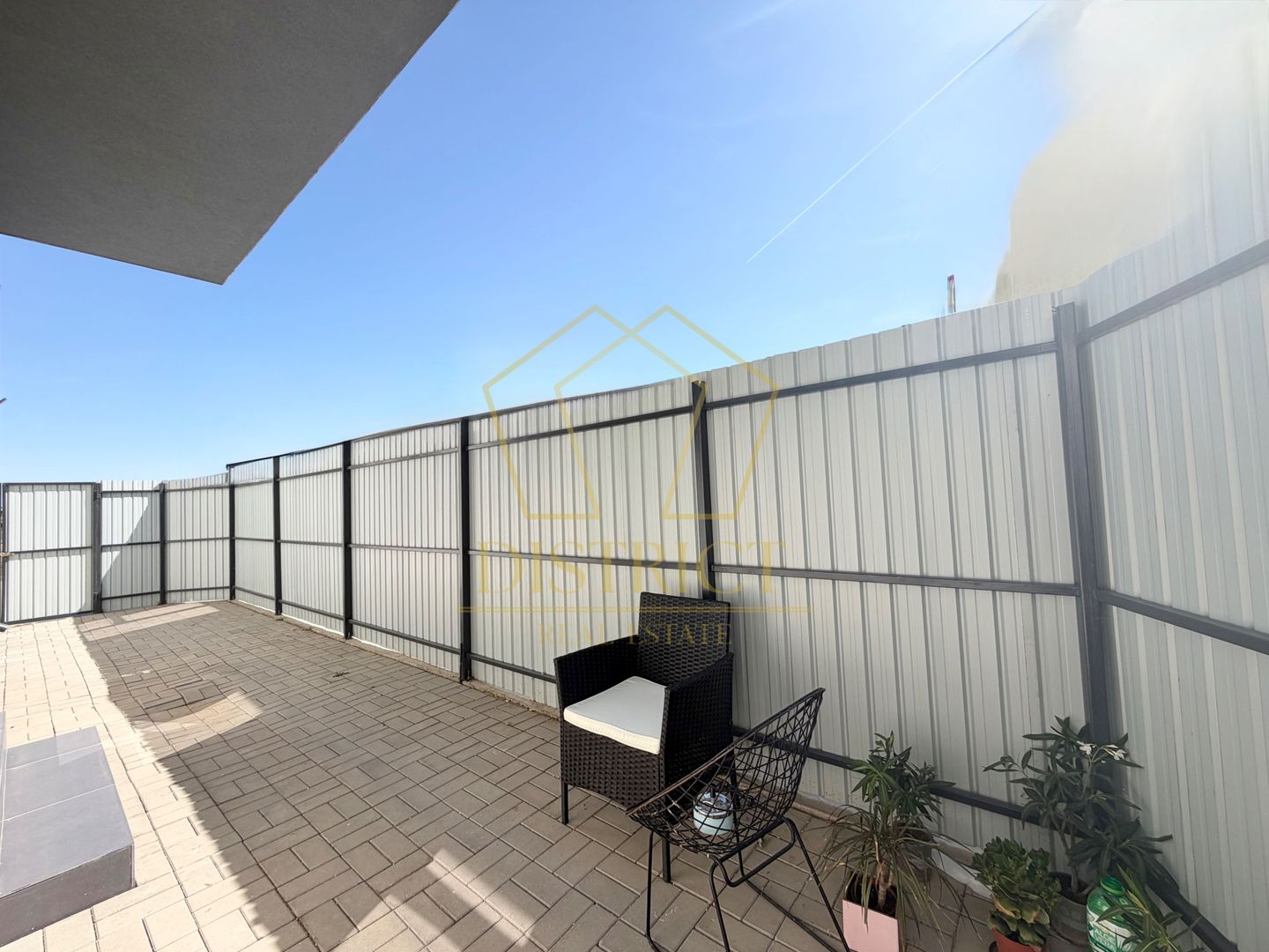 Apartament cu 2 camere si gradina proprie in Braytim la asfalt. - Poză 7