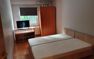 Aparament 5 camere etaj 1 zona Dambovita - Poză 15