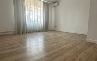 Imobil 3 niveluri, renovat, cu spațiu comercial si 2 ap.- Bd. Victoriei - Poză 1