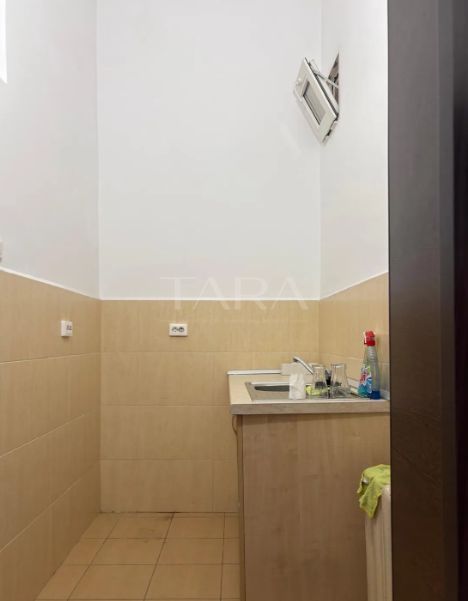 Apartament Versatil în Centru – Ideal Locuință sau Business - Poză 8