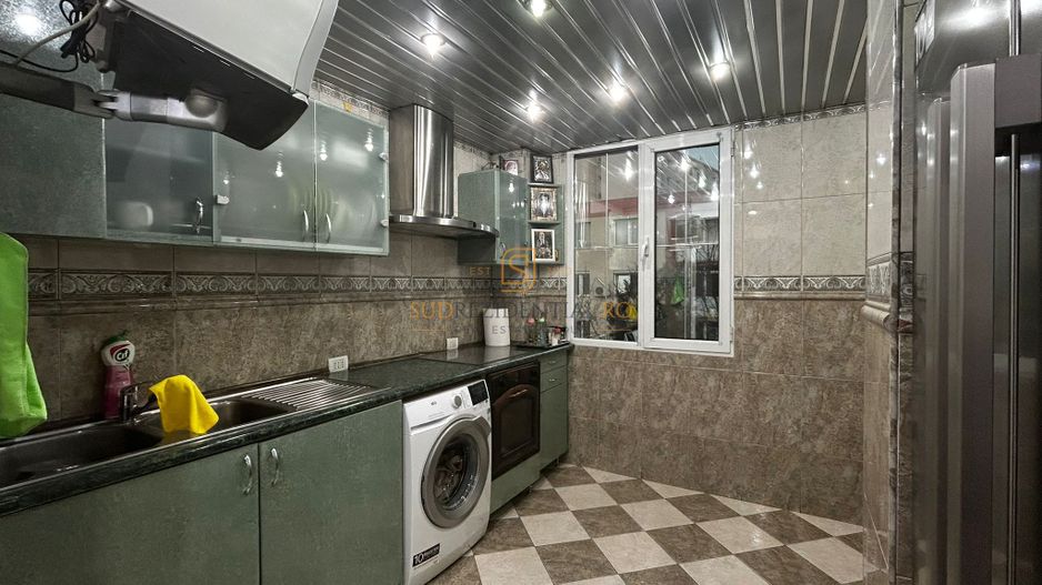 Apartament 3 camere, suprafata generoasa, zona Piata Resita - Poză 13