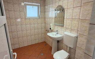 Clădire Multifuncțională 800 mp | Renovată 2024 | Ideală pentru Clinică, Birouri - Poză 22