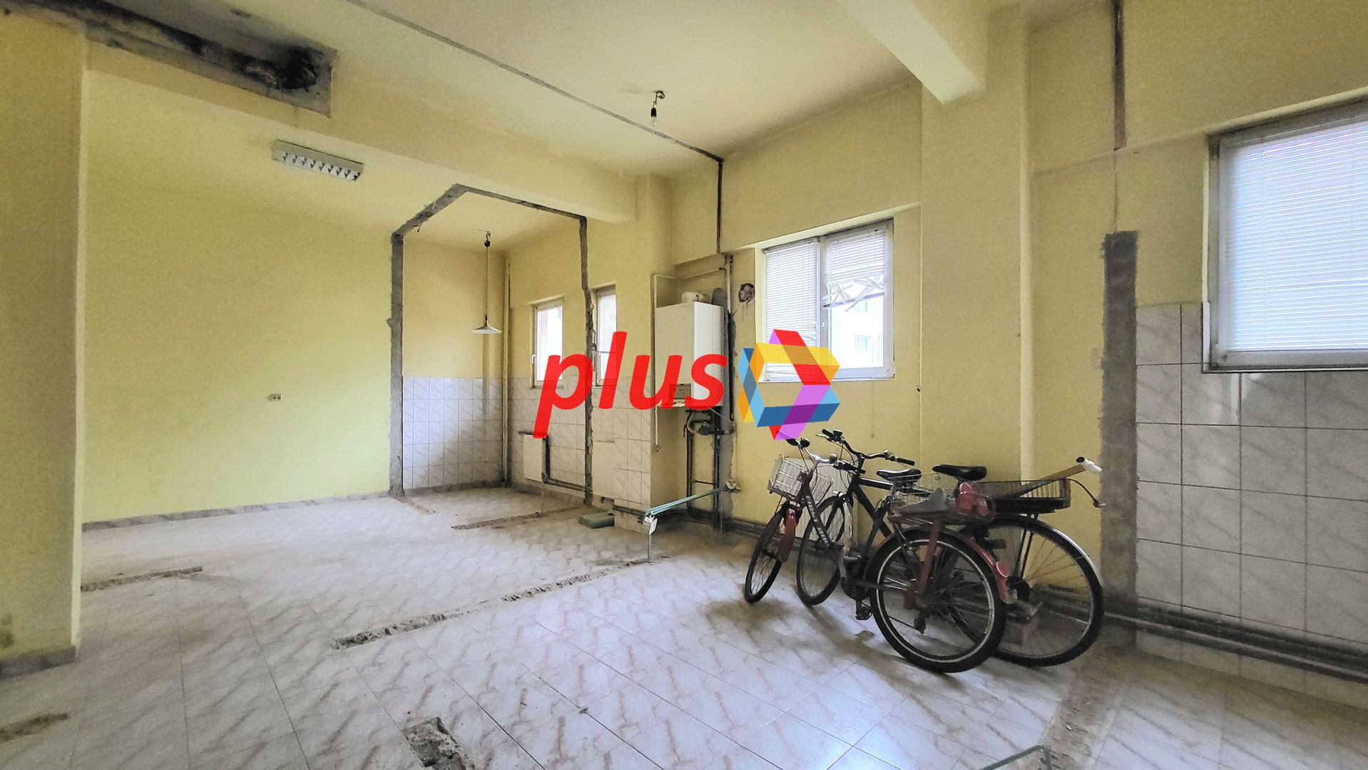 Spatiu comercial de închiriat Brasov - 80 mp cu vad comercial - Poză 7