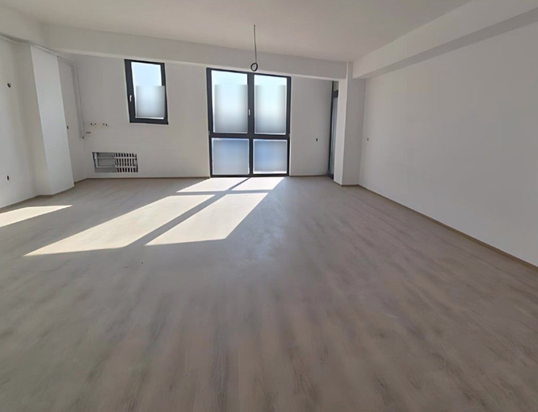 Apartament 2 camere, bloc nou, Cetate, et.1, 58 mp. - Poză 2