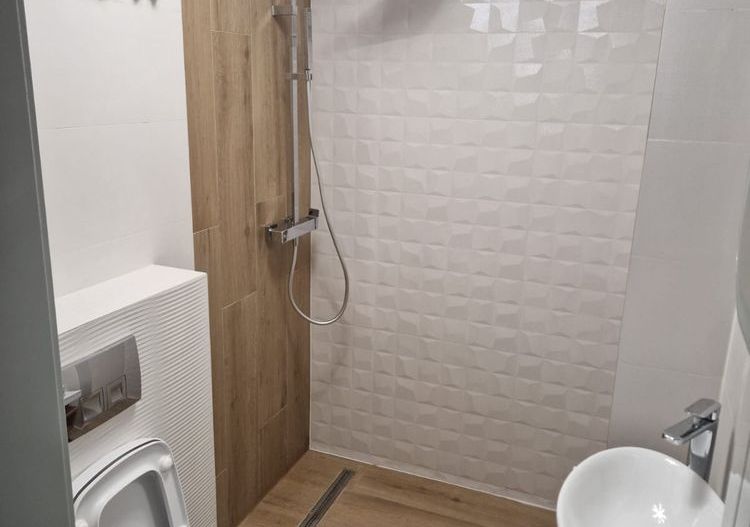 Garsonieră de închiriat – Faleză Nord, Str. Unirii / Pescăruș - Poză 4