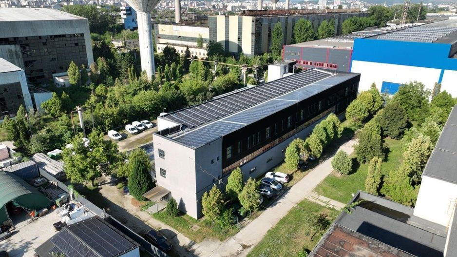 Cladire Birouri 3.420MP UTILI Teren 5.470MP Bulevardul Muncii 18 - Poză 4