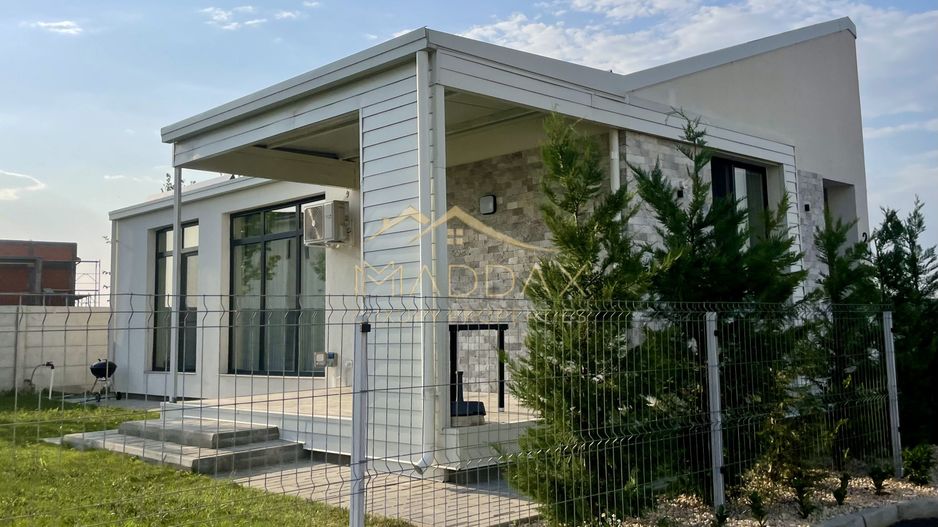 ***CASA MODERNA 4 camere ***LUX***Gradina 450 mp//Ostratu//CORBEANCA - Poză 1