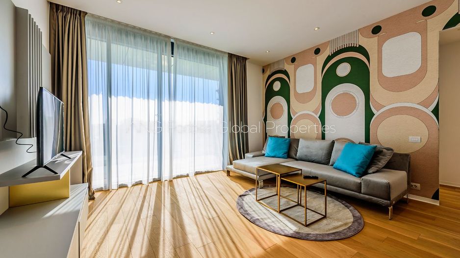 Apartamentul de la Malul Mării – Eleganță Contemporană în Inima Stațiunii - Poză 3