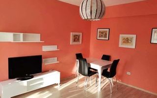 2 CAM  D MOBILAT UTILAT PARCARE IN CURTE INTERIOARA - Poză 2