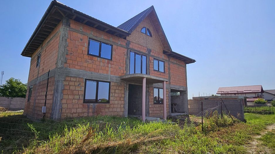 CASA INDIVIDUALA TEGHES, 4 CAMERE, GARAJ INTERIOR, COMISION 0% - Poză 1