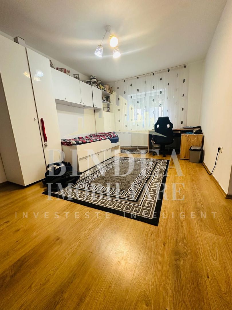 Casa individuala complet renovata- strada linistita Giarmata - Poză 6