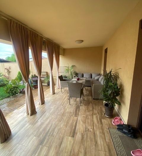 Duplex cu piscina Dumbravita Zona PADURE - Poză 31