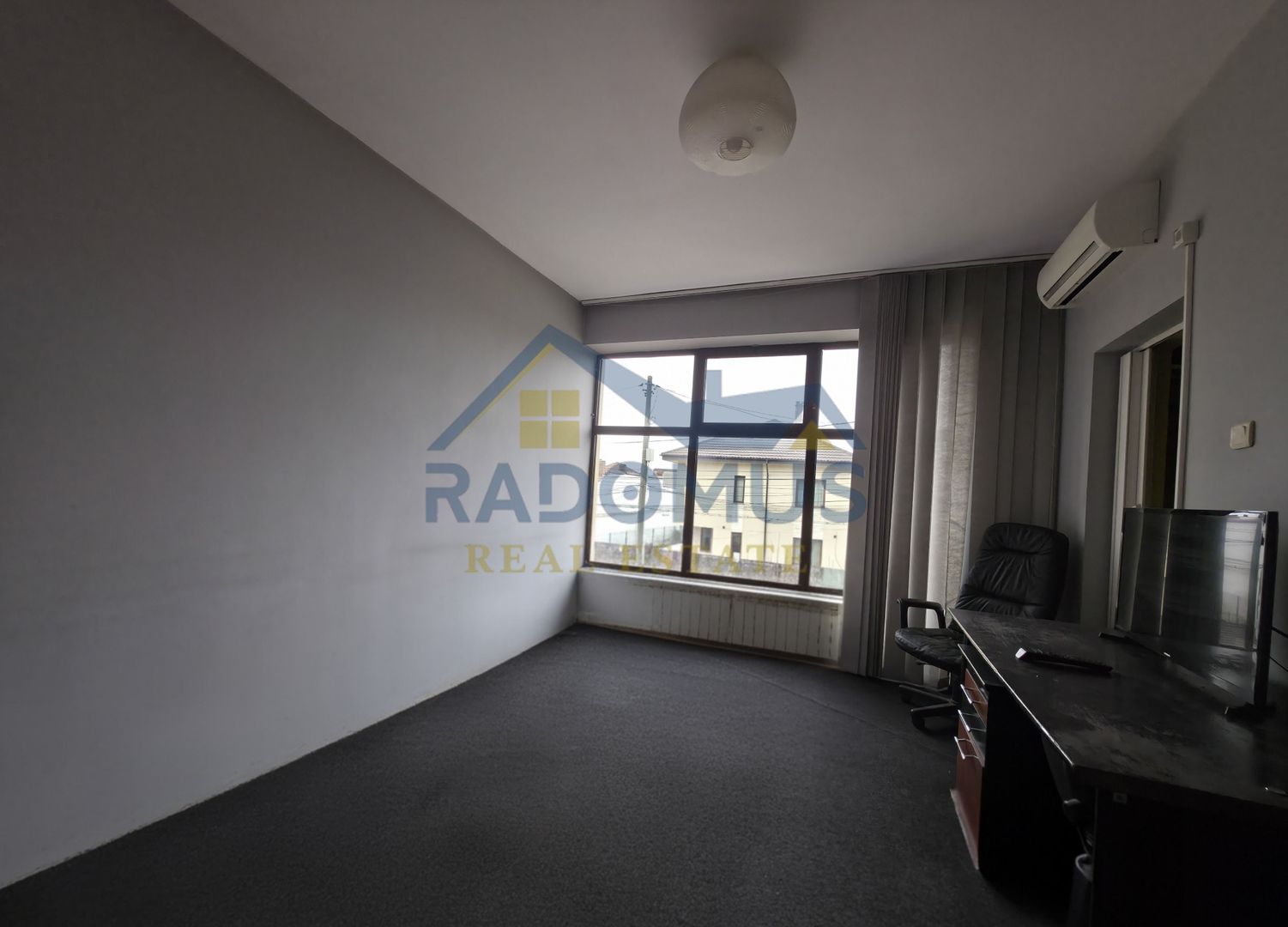 Vilă spațioasă, central, ideală pentru activități comerciale/birouri - Poză 13