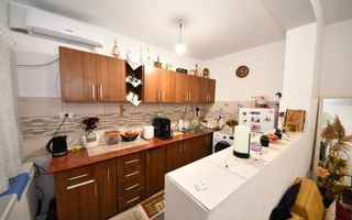 De vanzare casa cu 3 apartamente + anexa 75 mp, Comision 0% - Poză 9