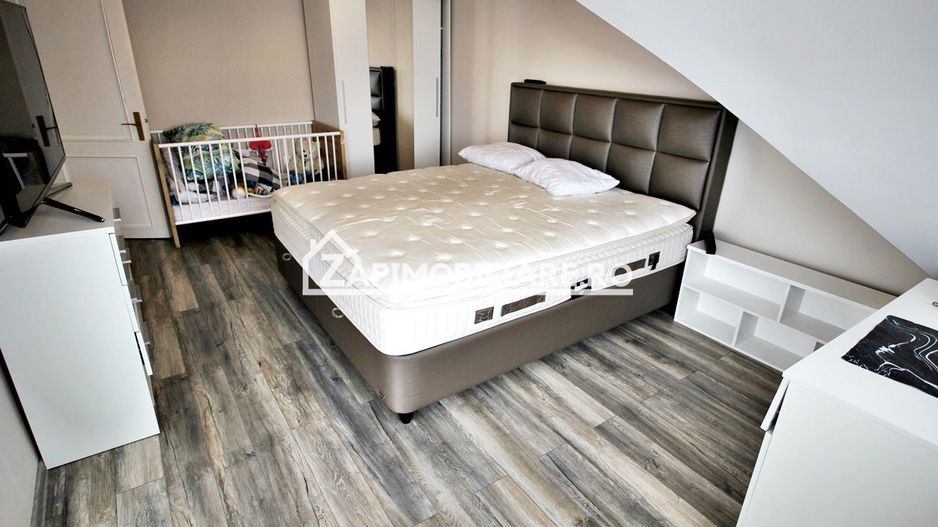 Casa D-P-E, 5 camere 200 mp,1.000 mp teren, garaj, semineu - Poză 23