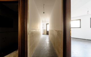 Clădire comercială în zona Grădiște. - Poză 26