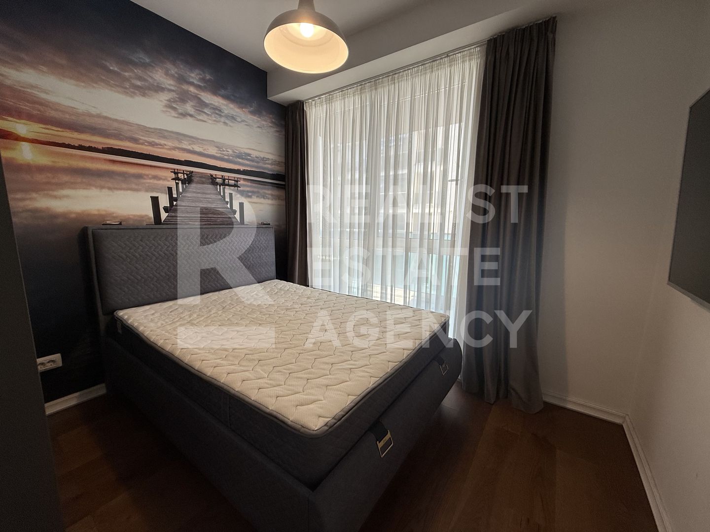 Chirie - Apartament cu terasă și priveliște spre Parcul Verdi - Poză 5