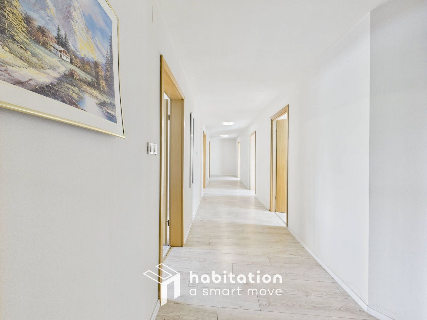 Casă de închiriat în zona Lunei – ideală pentru locuit sau birouri - Poză 12