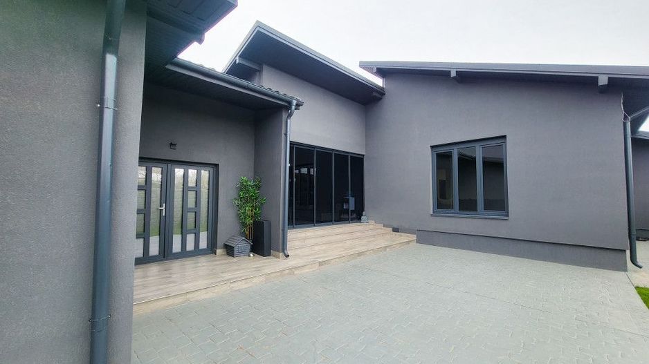 Agigea - Casa  deosebita cu piscina, mobilata si utilata complet. - Poză 58