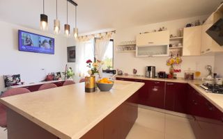 Vilă P+M cu teren de 4.200 mp – Onești - Poză 8