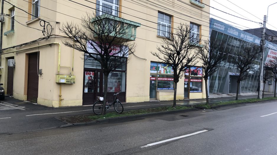 Spațiu comercial-str Iuliu Maniu - Poză 1