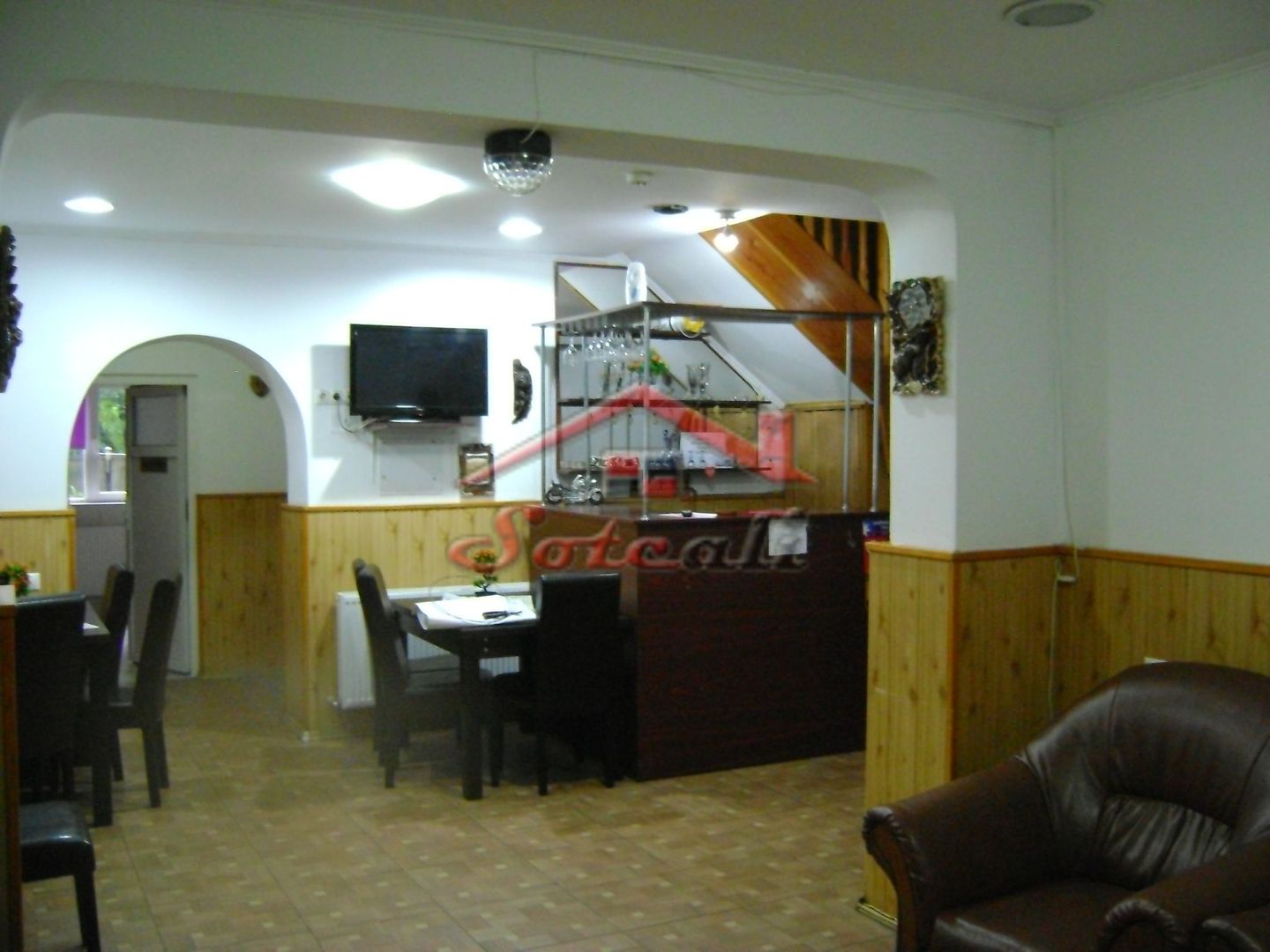 Pensiune de vanzare P+E Busteni - central - Poză 5