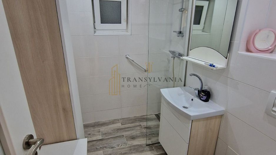 Apartament 3 camere — confort urban, localizare excelentă - Poză 5