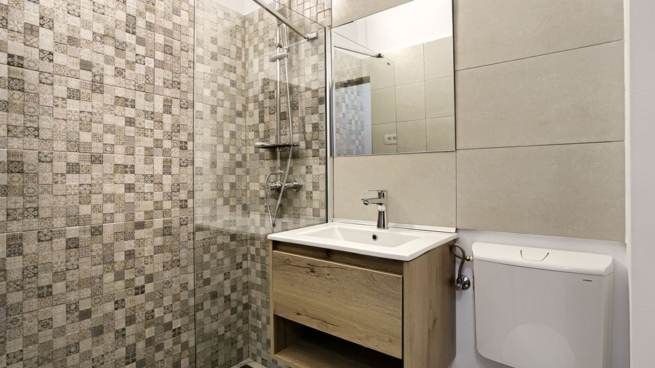 Vandut Apartament cu doua camere, renovat, situat ultracentral - Poză 5