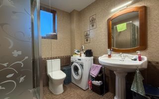 Vila deosebita cu 5 camere pe o strada privata in Borhanci - Poză 6