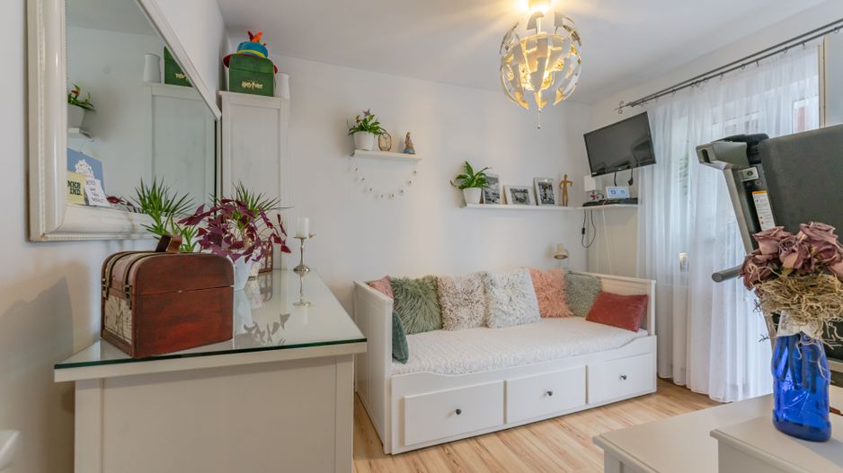 Locuință ideală! 4 camere, parcare, beci – Str. Pârâului - Poză 4