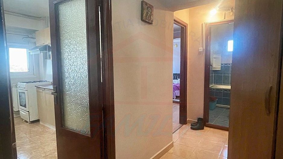 🏡 Apartament spațios 2 camere, decomandat, Mazepa – etaj 8, cu lift - Poză 3