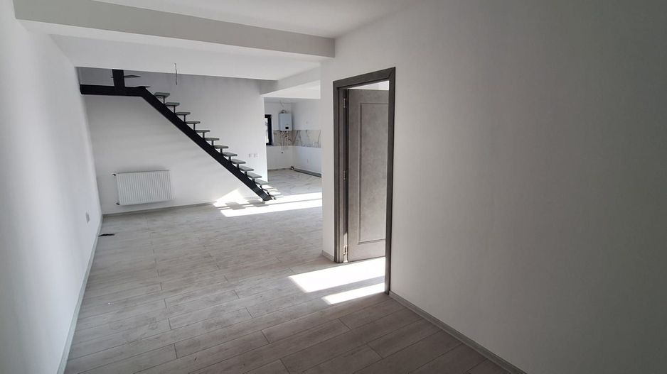 Apartament 3 camere in vila,constructie noua! - Poză 1