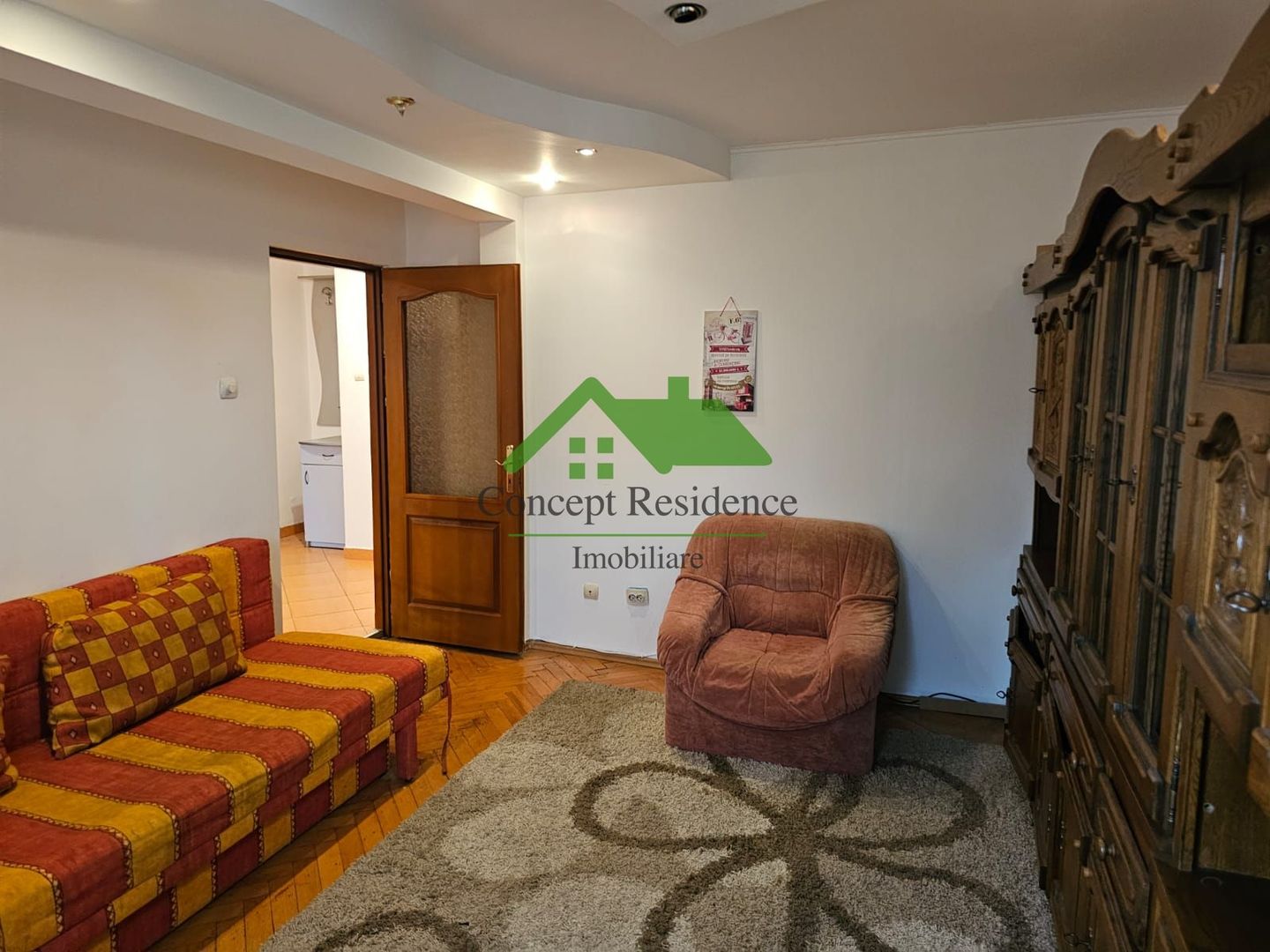 Apartament 2 camere, decomandat, etaj 1 – Victoriei, zona Albina - Poză 4