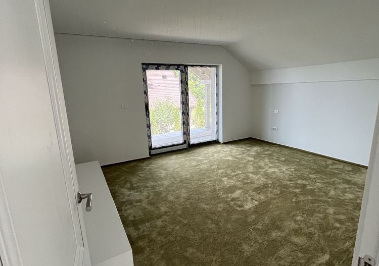 Vand casa in Bucium cu vedere la oras - Poză 4