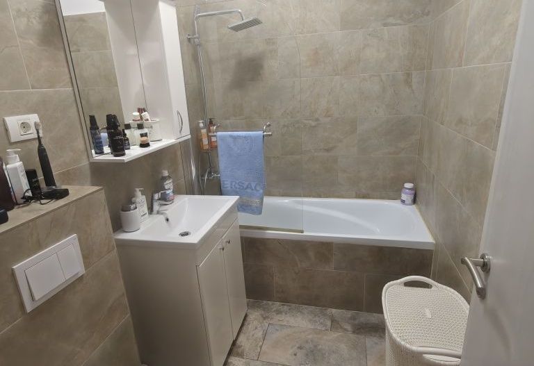 partament 3 camere, zona Buziașului, lângă noul stadion, complet mobilat și utilat - Poză 5