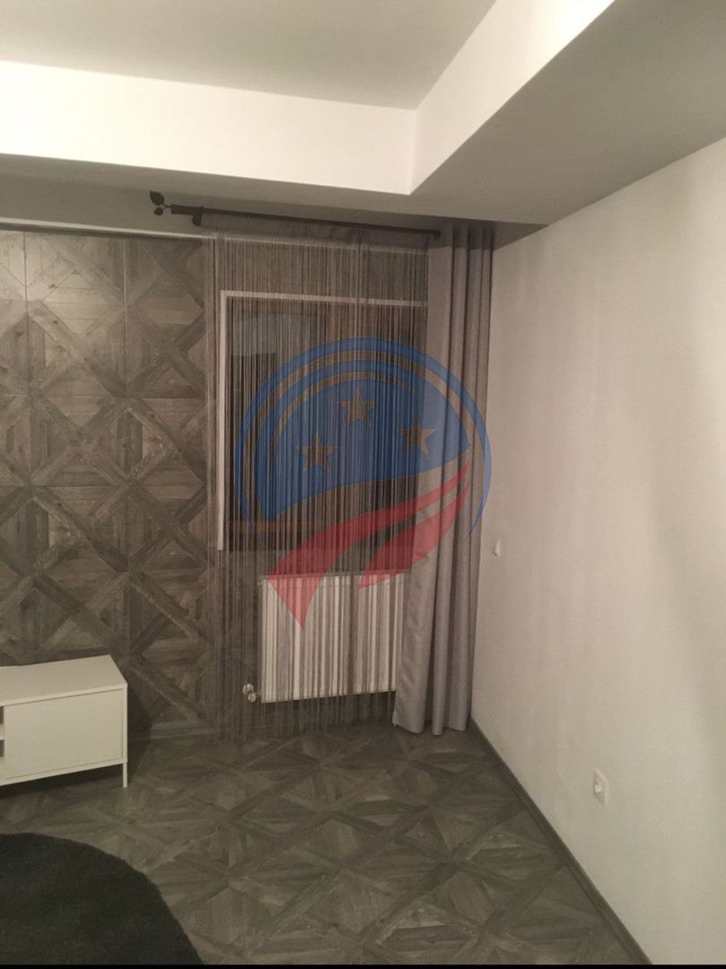 Casa moderna alcatuita din trei apartamente, zona Rovine - Poză 8