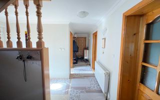 Casă cu etaj |teren generos| garaj dublu și seră | Oportunitate unică! - Poză 6