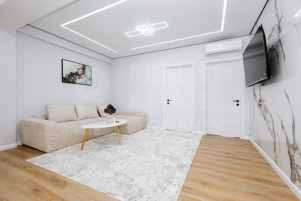 Vânzare, apartament, 2 camere + living, strada Alba Iulia, Buiucani - Poză 4