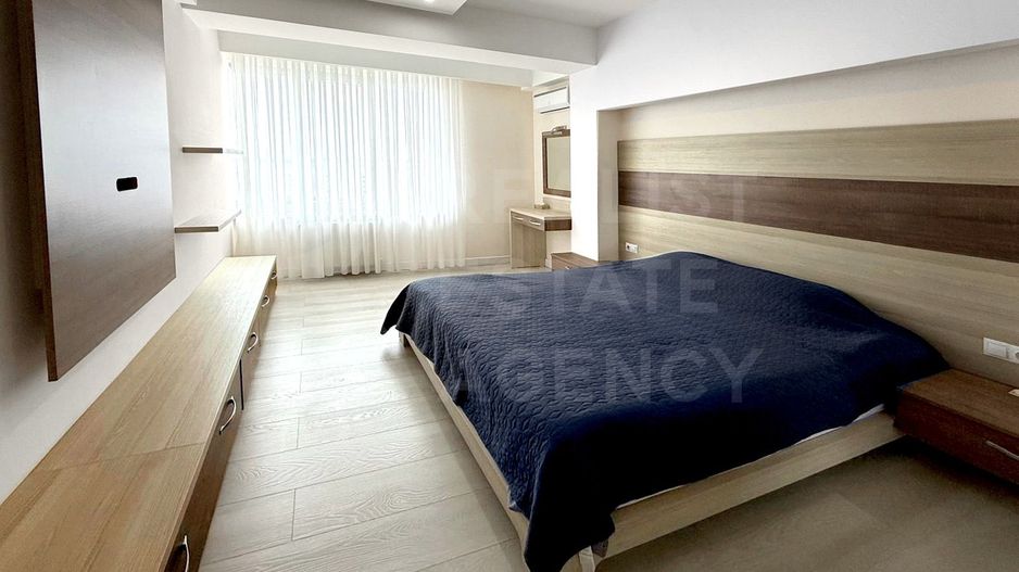 Chirie, apartament, 3 camere + living, strada București, Centru - Poză 8